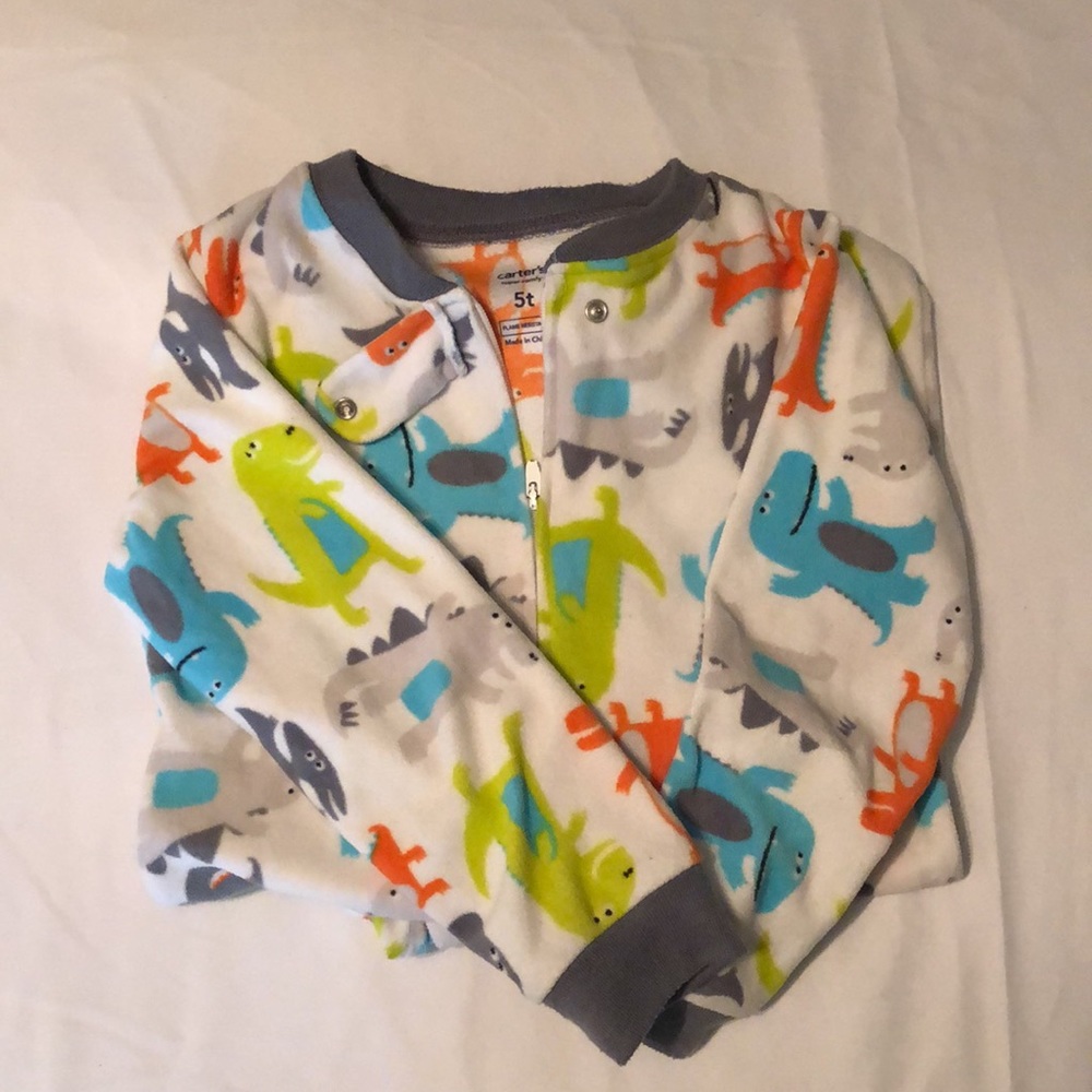 Carter’s Size 5T 'super-comfy' footed dinosaur pajamas